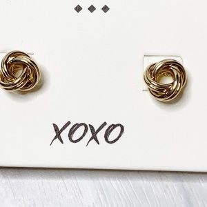 NWT Banana Republic Knot Earrings Gold
